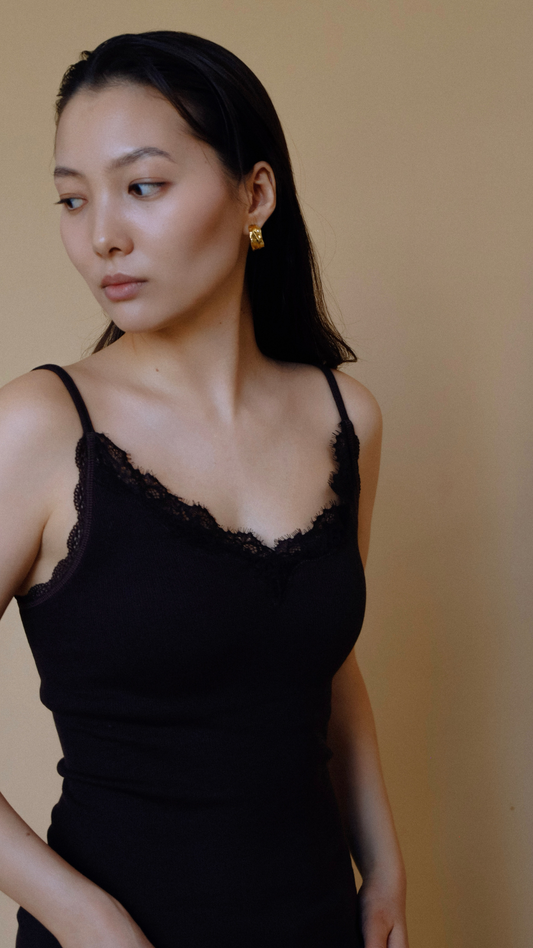 Топ на бретелях с кружевом